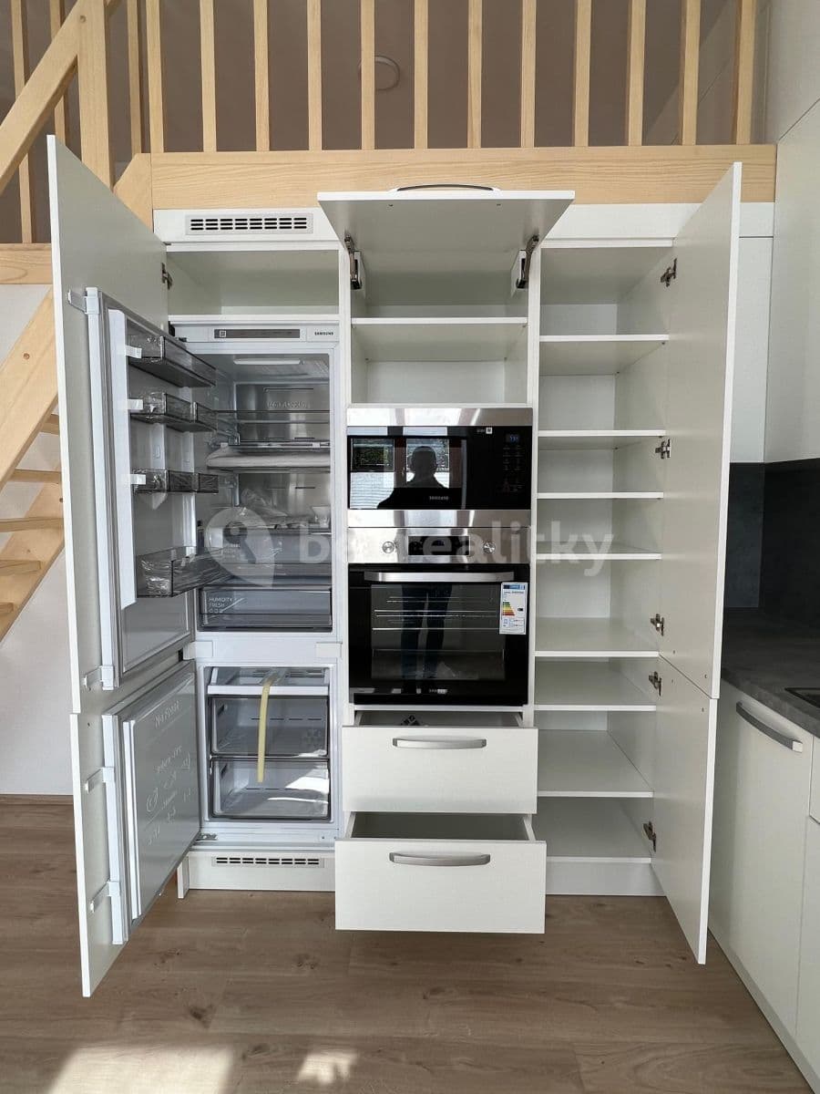 Pronájem bytu 2+kk 67 m², Hálkova, Humpolec, Kraj Vysočina Pronájem bytu 2+kk 67 m², Hálkova, Humpolec, Kraj Vysočina