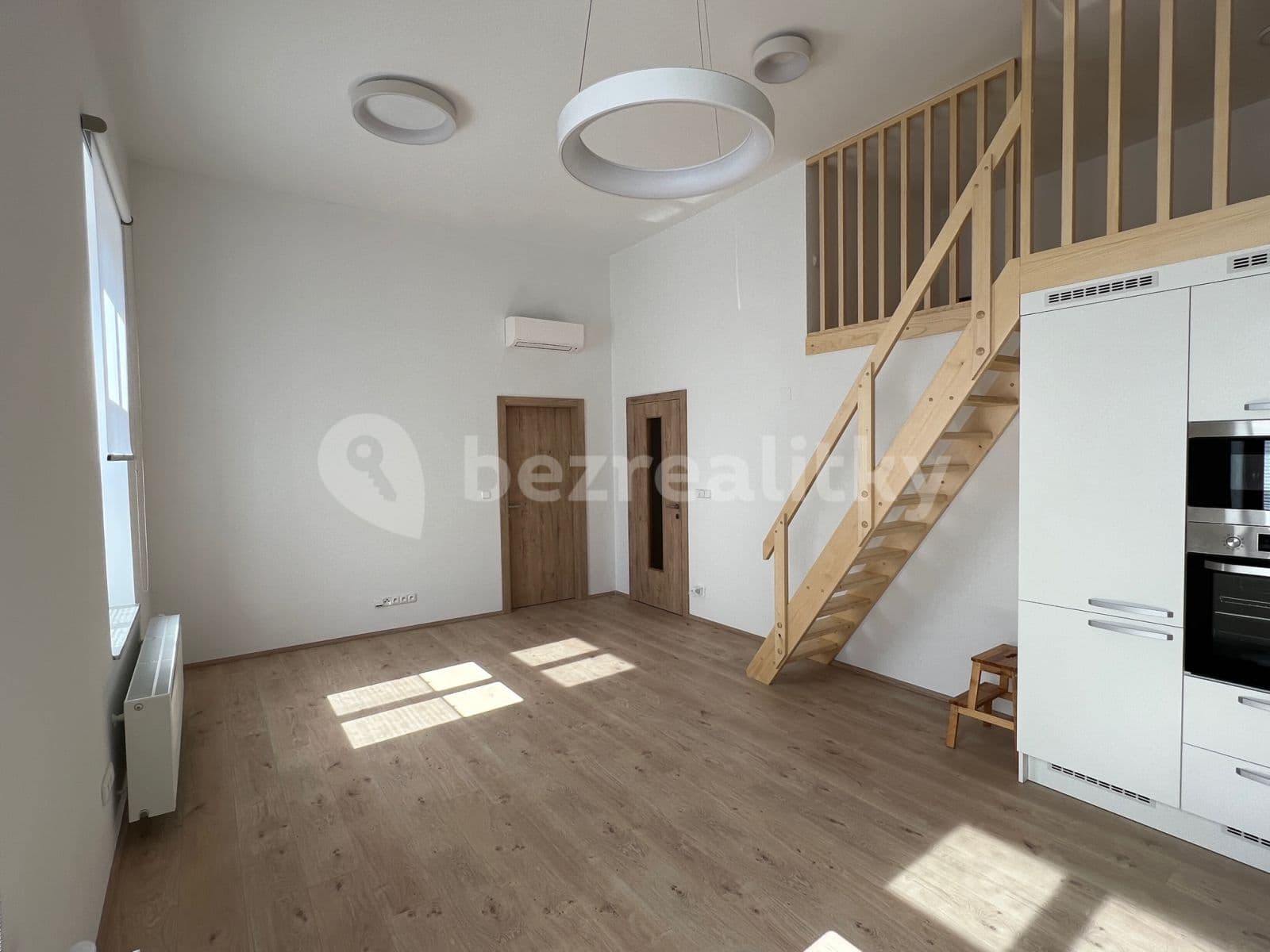 Pronájem bytu 2+kk 67 m², Hálkova, Humpolec, Kraj Vysočina Pronájem bytu 2+kk 67 m², Hálkova, Humpolec, Kraj Vysočina