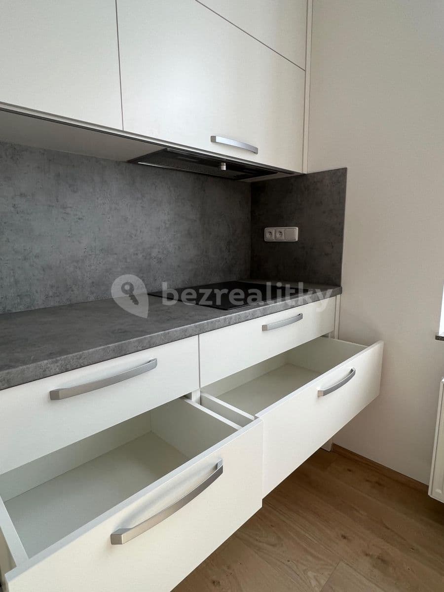 Pronájem bytu 2+kk 67 m², Hálkova, Humpolec, Kraj Vysočina Pronájem bytu 2+kk 67 m², Hálkova, Humpolec, Kraj Vysočina