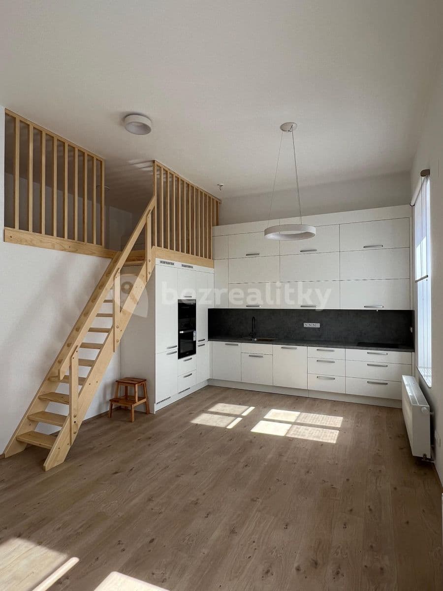 Pronájem bytu 2+kk 67 m², Hálkova, Humpolec, Kraj Vysočina Pronájem bytu 2+kk 67 m², Hálkova, Humpolec, Kraj Vysočina