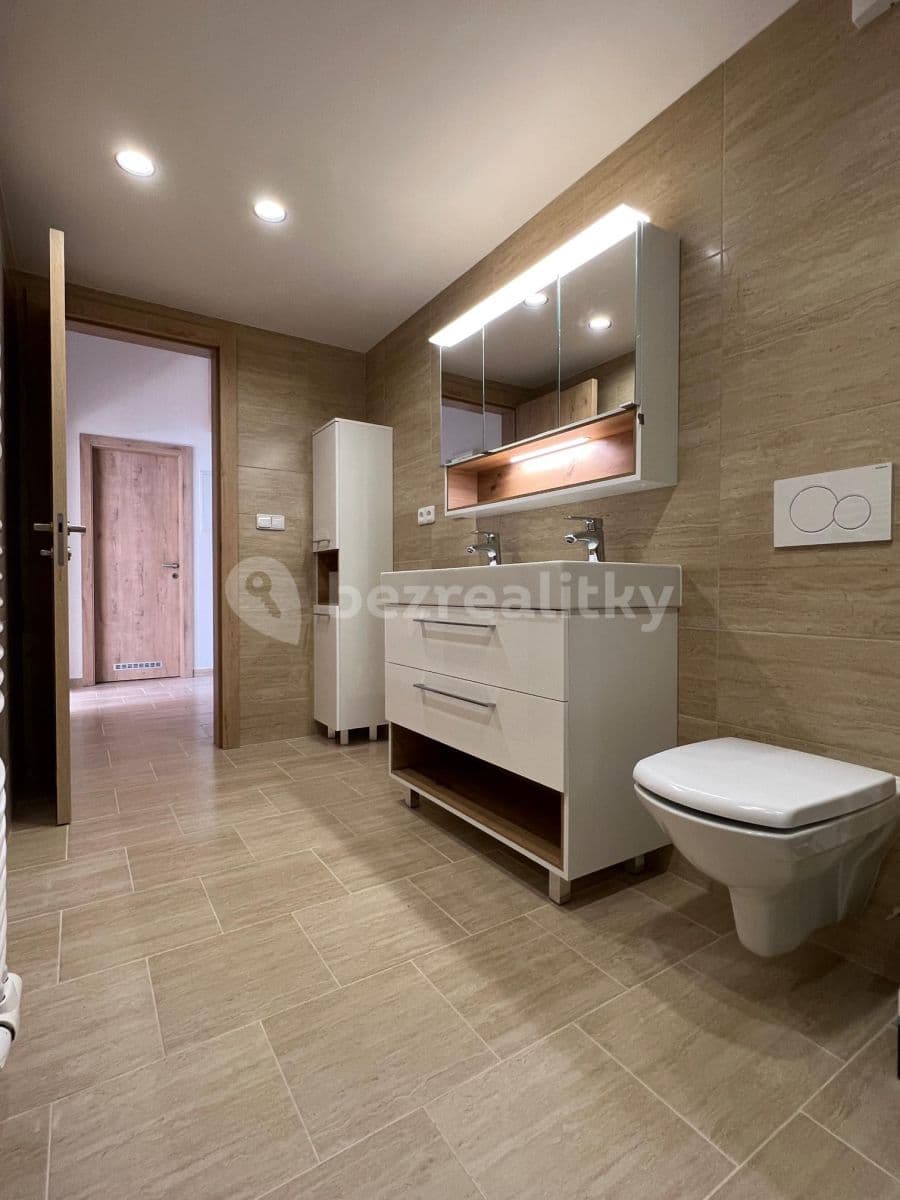 Pronájem bytu 2+kk 67 m², Hálkova, Humpolec, Kraj Vysočina Pronájem bytu 2+kk 67 m², Hálkova, Humpolec, Kraj Vysočina