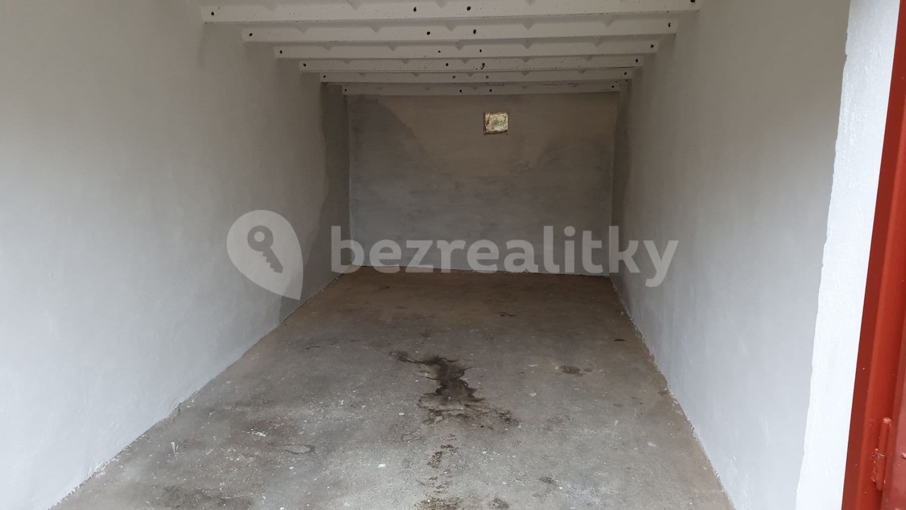 Pronájem garáže 18 m², Pod Petřinami, Praha, Praha Pronájem garáže 18 m², Pod Petřinami, Praha, Praha