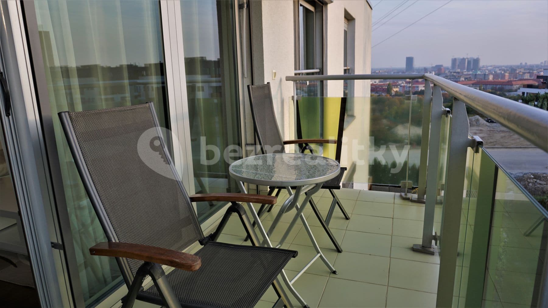 Pronájem bytu 2+1 53 m², Frankovská, Nové Mesto, Bratislavský kraj Pronájem bytu 2+1 53 m², Frankovská, Nové Mesto, Bratislavský kraj