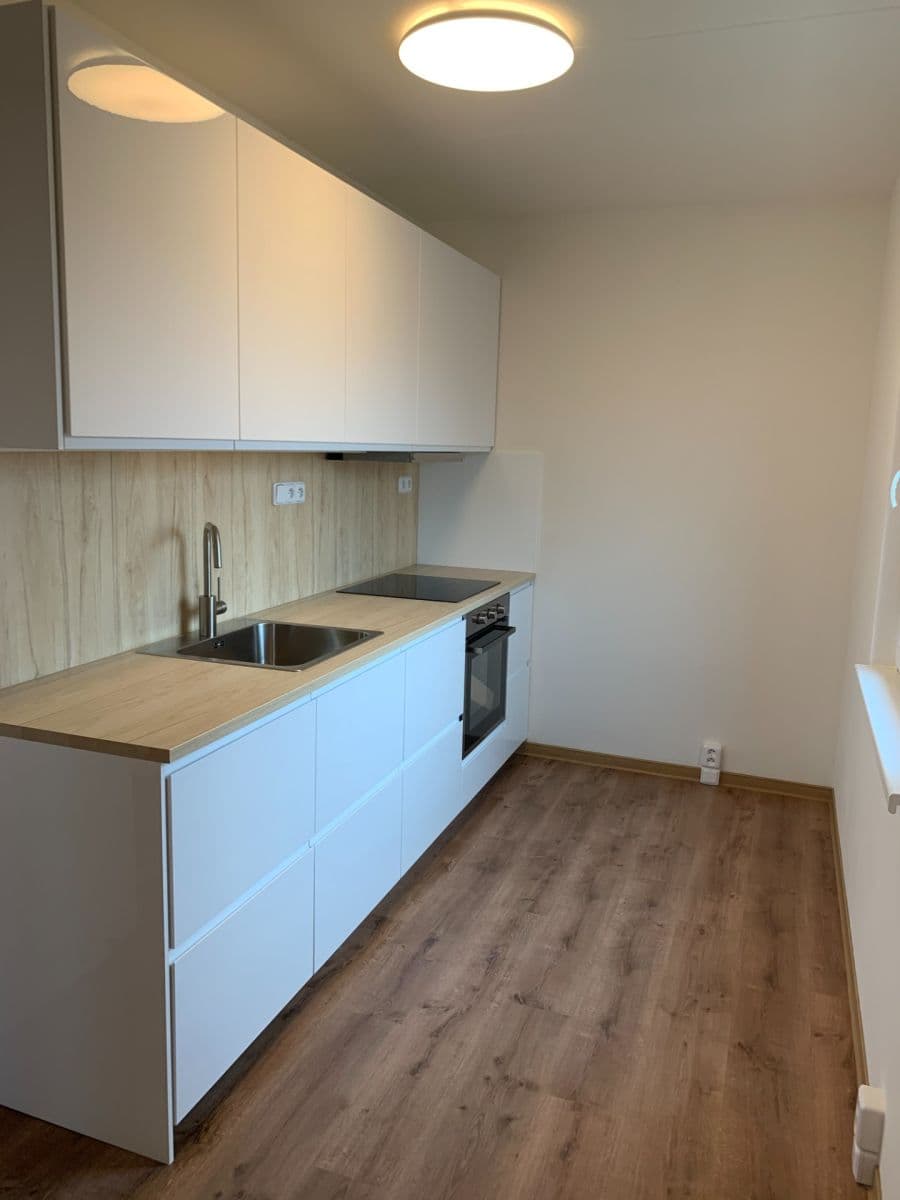 Pronájem bytu 3+1 68 m², Nevanova, Praha, Praha Pronájem bytu 3+1 68 m², Nevanova, Praha, Praha