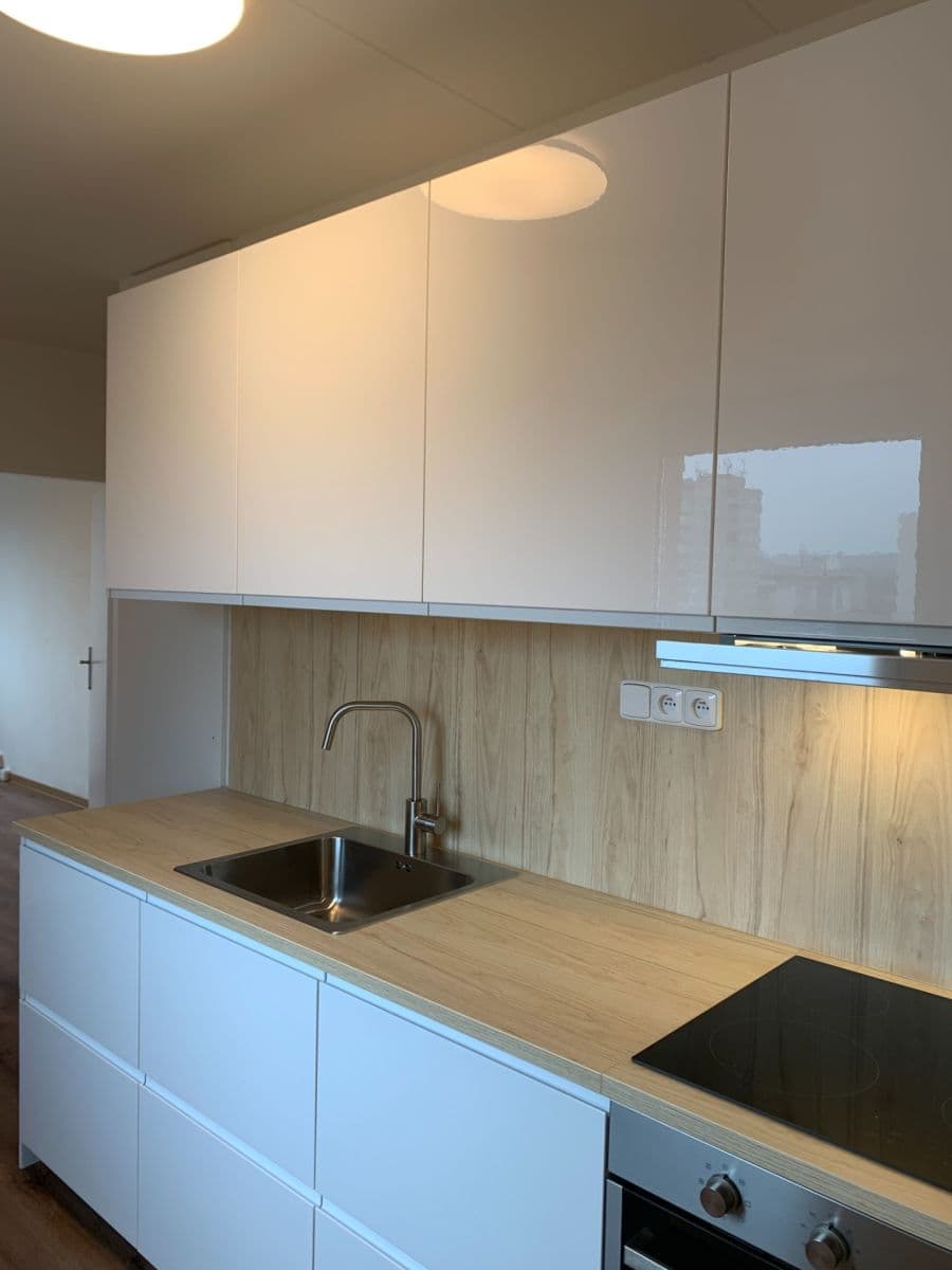 Pronájem bytu 3+1 68 m², Nevanova, Praha, Praha Pronájem bytu 3+1 68 m², Nevanova, Praha, Praha