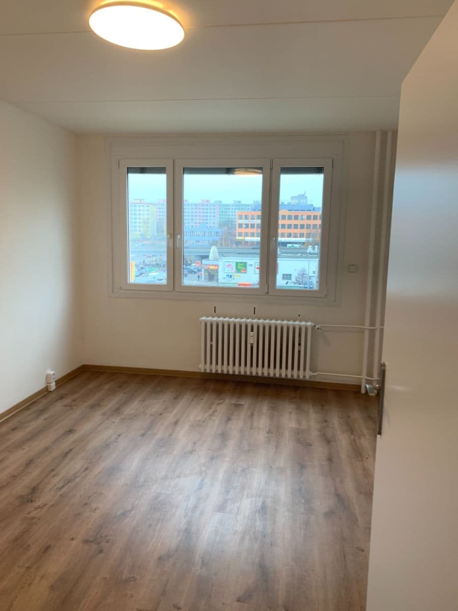 Pronájem bytu 3+1 68 m², Nevanova, Praha, Praha Pronájem bytu 3+1 68 m², Nevanova, Praha, Praha