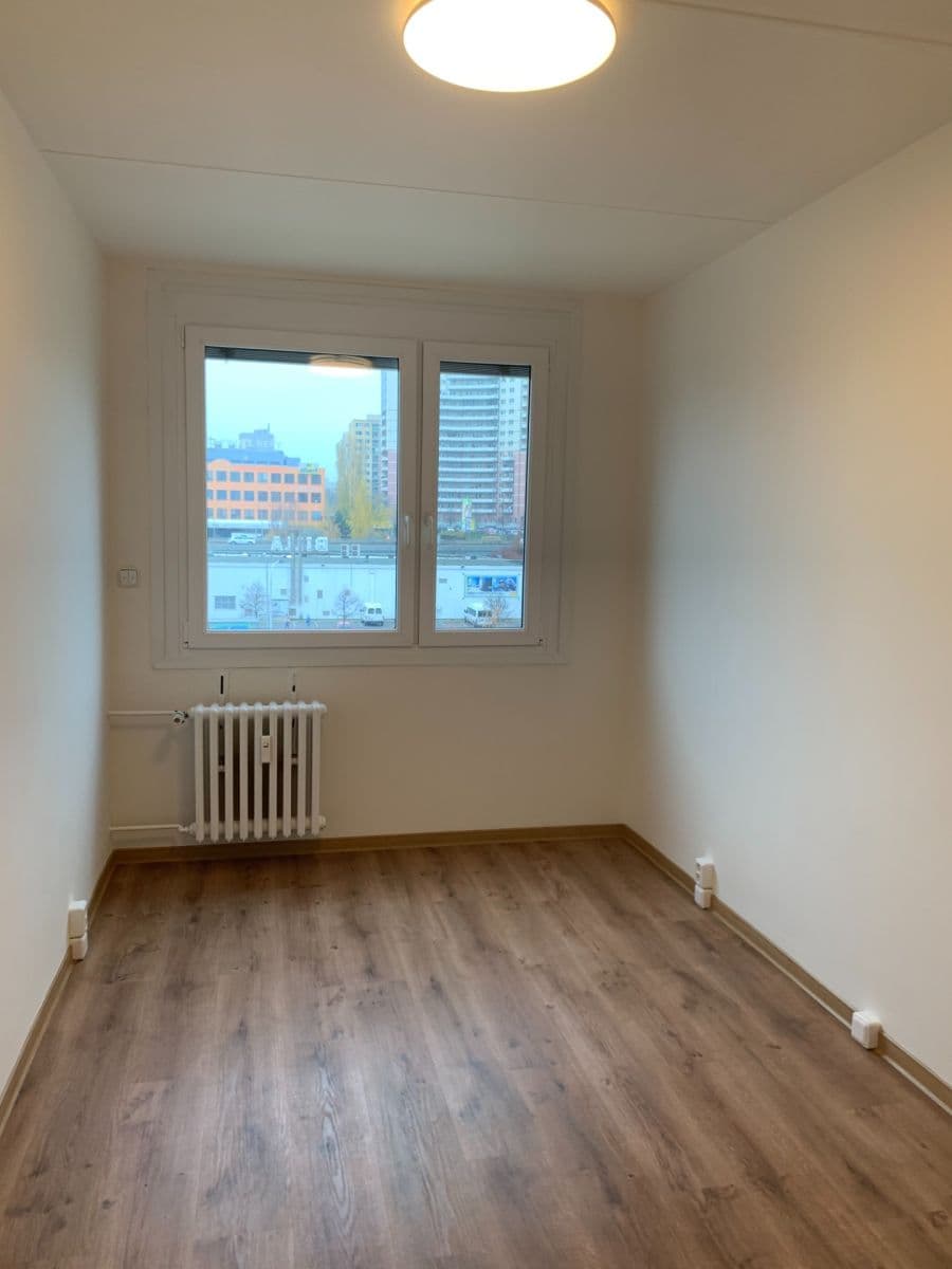 Pronájem bytu 3+1 68 m², Nevanova, Praha, Praha Pronájem bytu 3+1 68 m², Nevanova, Praha, Praha