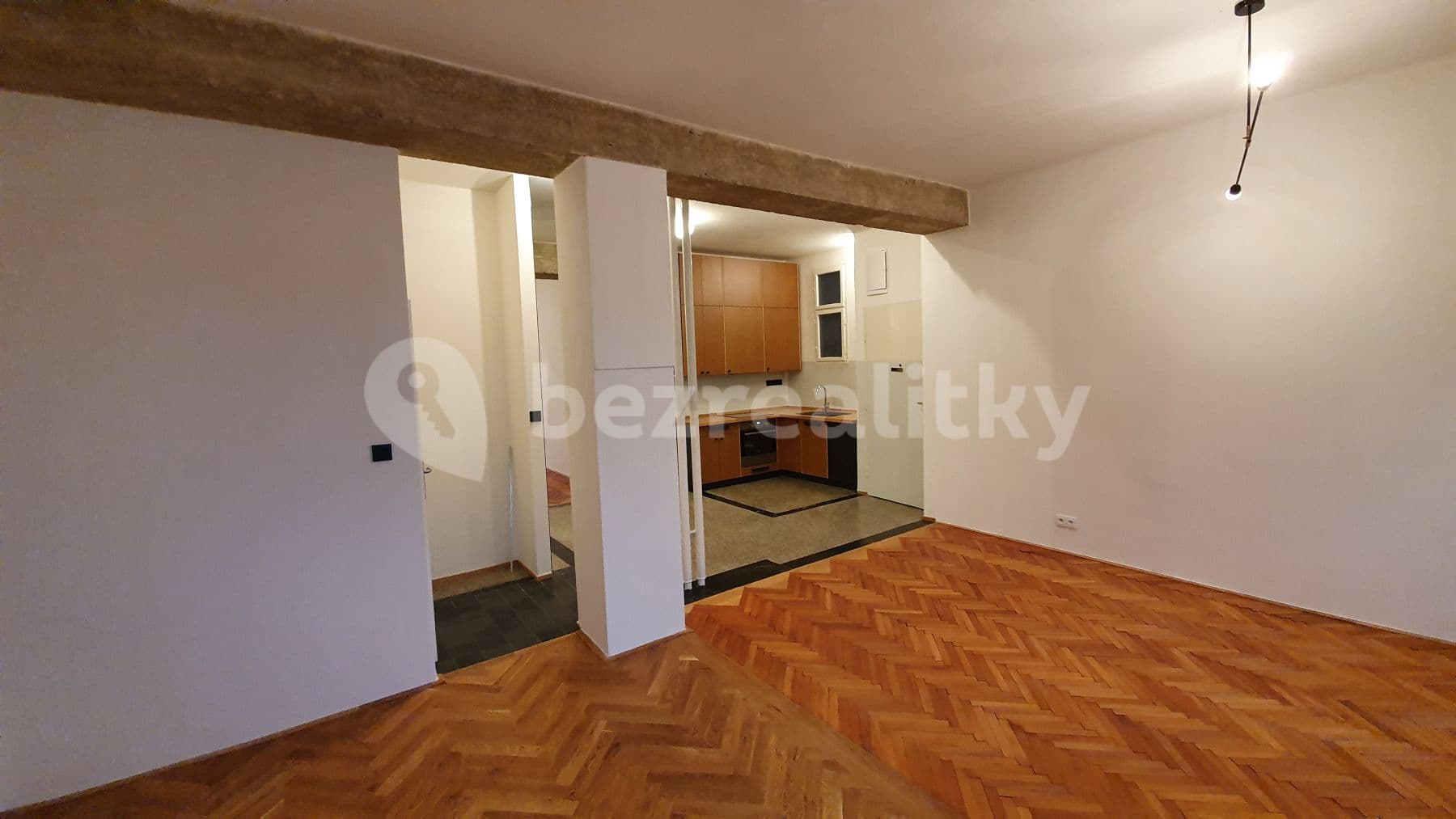 Pronájem bytu 70 m², Smetanovo nábřeží, Hradec Králové, Královéhradecký kraj Pronájem bytu 70 m², Smetanovo nábřeží, Hradec Králové, Královéhradecký kraj