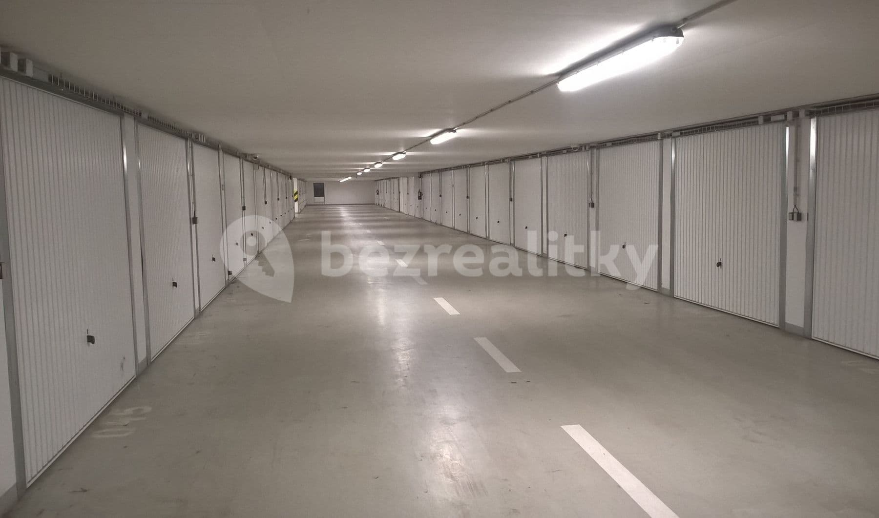 Pronájem garáže 17 m², Lovosická, Praha, Praha Pronájem garáže 17 m², Lovosická, Praha, Praha