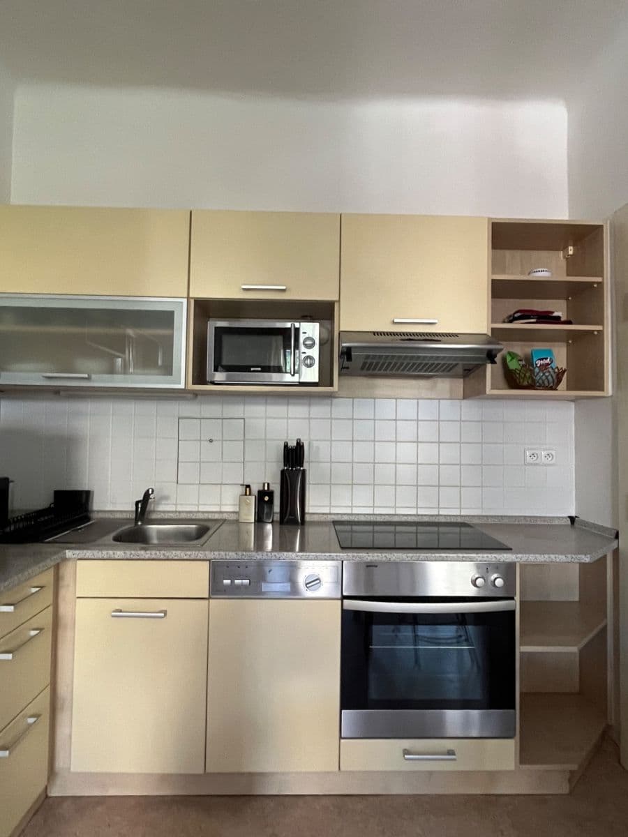 Pronájem bytu 2+kk 53 m², Pod Zvonařkou, Praha, Praha Pronájem bytu 2+kk 53 m², Pod Zvonařkou, Praha, Praha