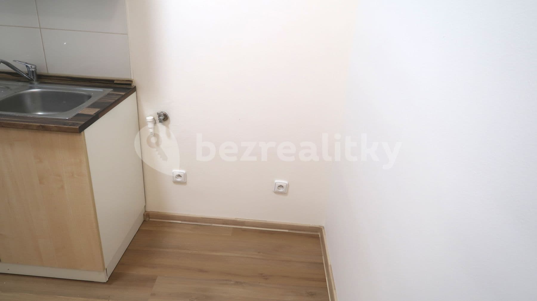 Pronájem bytu 1+1 29 m², Jeronýmova, Brno, Jihomoravský kraj Pronájem bytu 1+1 29 m², Jeronýmova, Brno, Jihomoravský kraj