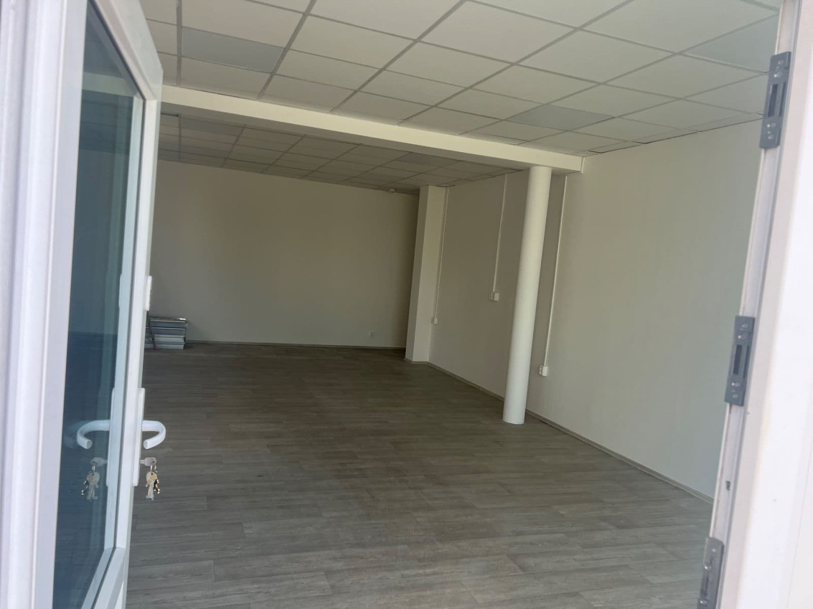 Pronájem nebytového prostoru 49 m², Na Ochoze, Jesenice, Středočeský kraj Pronájem nebytového prostoru 49 m², Na Ochoze, Jesenice, Středočeský kraj