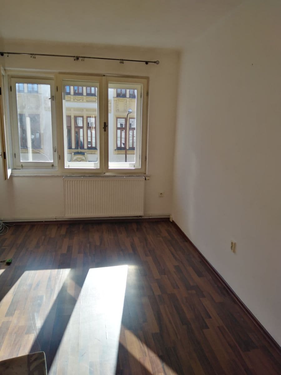 Pronájem bytu 2+1 53 m², Husova tř., České Budějovice, Jihočeský kraj Pronájem bytu 2+1 53 m², Husova tř., České Budějovice, Jihočeský kraj