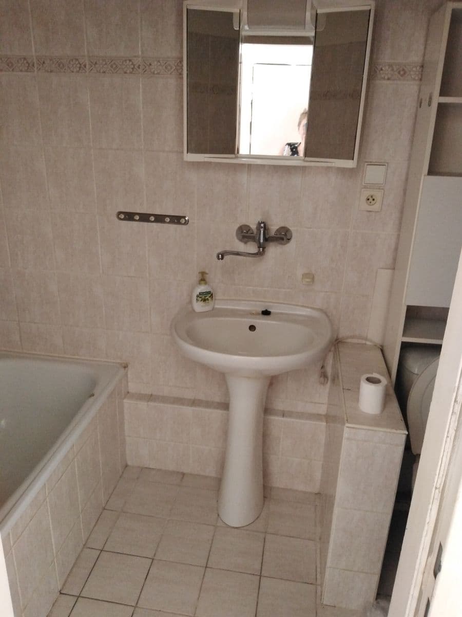Pronájem bytu 2+1 53 m², Husova tř., České Budějovice, Jihočeský kraj Pronájem bytu 2+1 53 m², Husova tř., České Budějovice, Jihočeský kraj