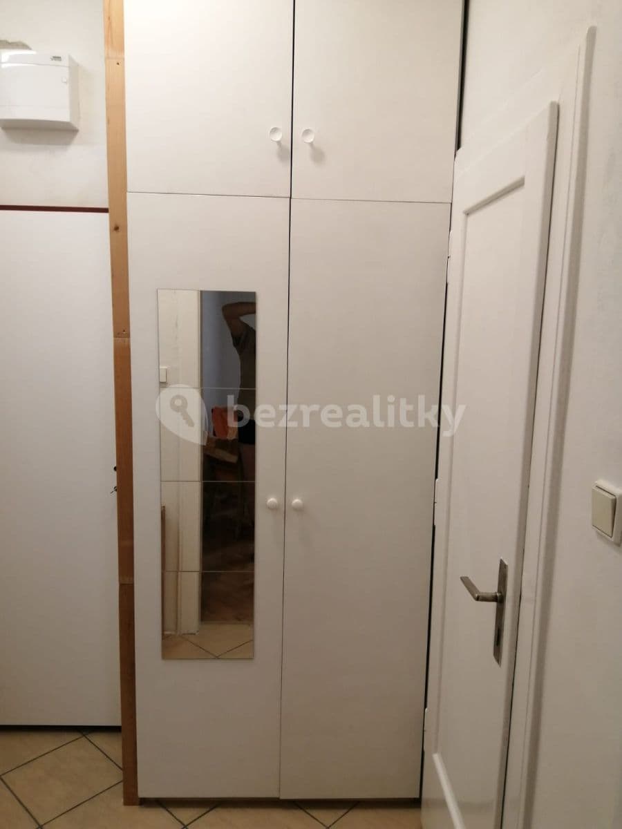 Pronájem bytu 1+kk 25 m², Mikovcova, Praha, Praha Pronájem bytu 1+kk 25 m², Mikovcova, Praha, Praha