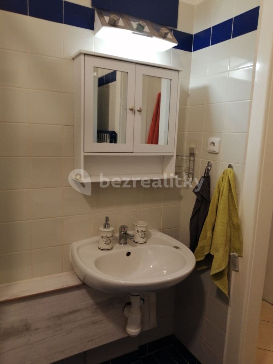 Pronájem bytu 1+kk 25 m², Mikovcova, Praha, Praha Pronájem bytu 1+kk 25 m², Mikovcova, Praha, Praha