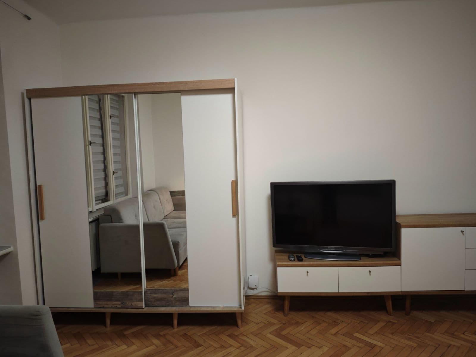 Pronájem bytu 1+kk 25 m², Mikovcova, Praha, Praha Pronájem bytu 1+kk 25 m², Mikovcova, Praha, Praha