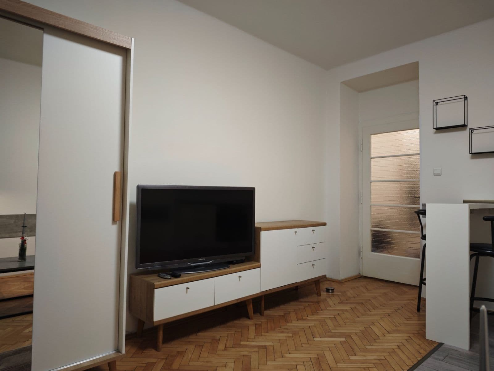 Pronájem bytu 1+kk 25 m², Mikovcova, Praha, Praha Pronájem bytu 1+kk 25 m², Mikovcova, Praha, Praha