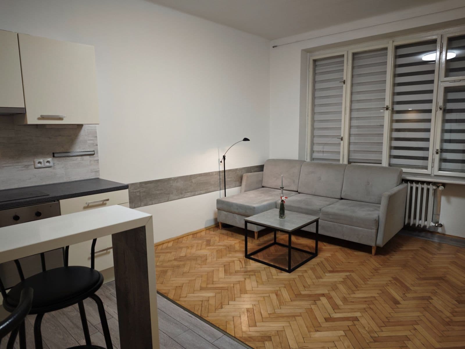Pronájem bytu 1+kk 25 m², Mikovcova, Praha, Praha Pronájem bytu 1+kk 25 m², Mikovcova, Praha, Praha