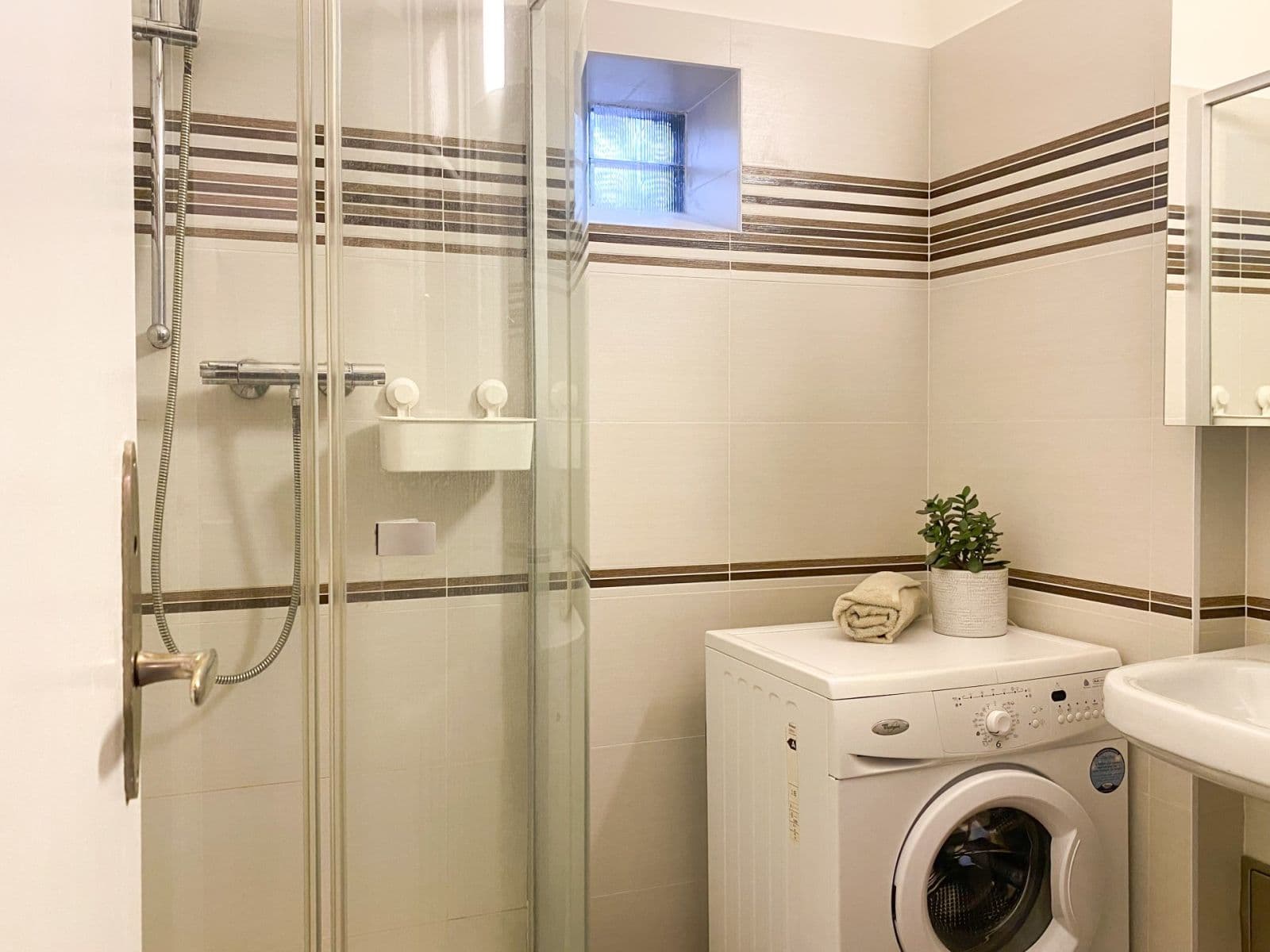 Pronájem bytu 1+1 47 m², Stroupežnického, Praha, Praha Pronájem bytu 1+1 47 m², Stroupežnického, Praha, Praha