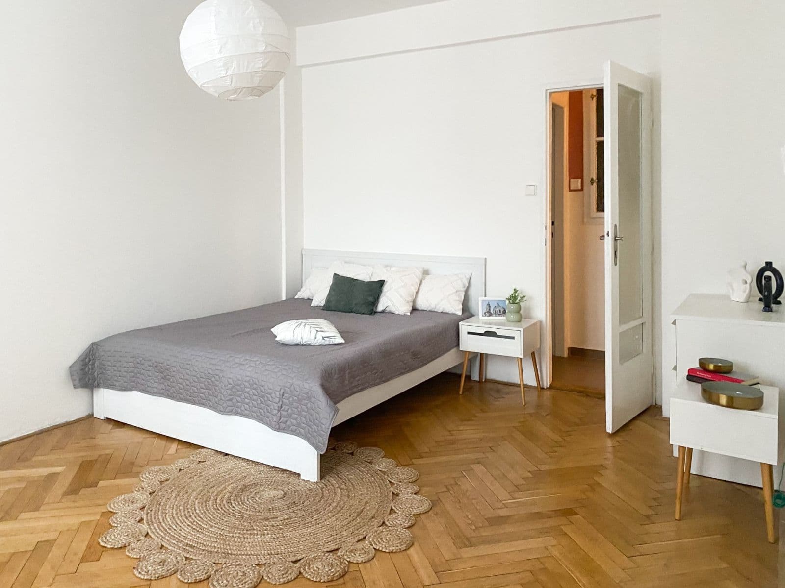 Pronájem bytu 1+1 47 m², Stroupežnického, Praha, Praha Pronájem bytu 1+1 47 m², Stroupežnického, Praha, Praha