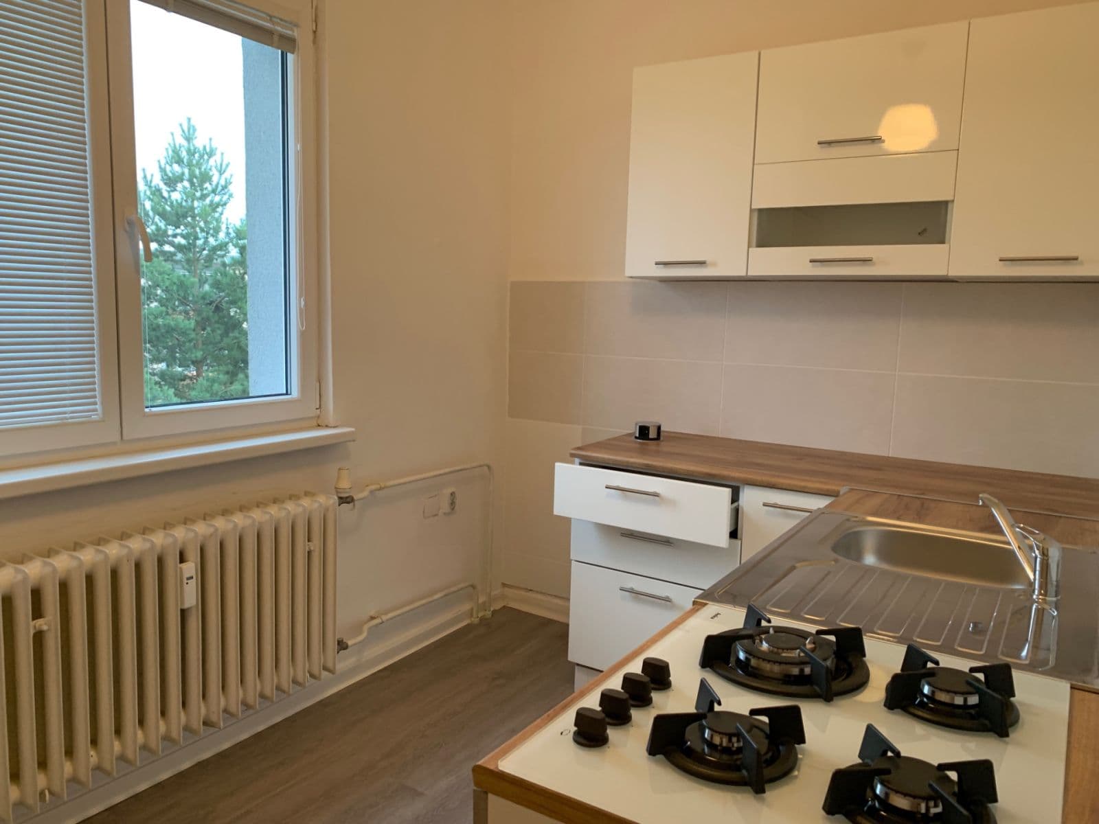 Pronájem bytu 3+1 63 m², Jesenická, Bruntál, Moravskoslezský kraj Pronájem bytu 3+1 63 m², Jesenická, Bruntál, Moravskoslezský kraj