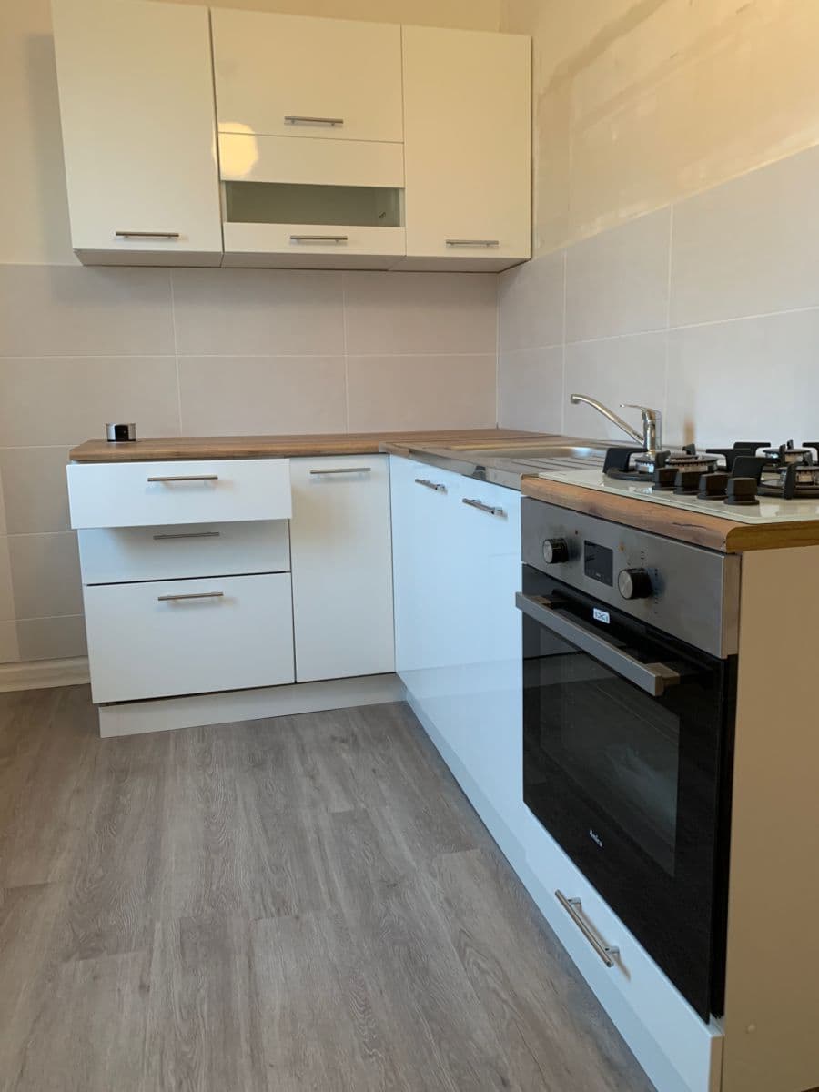 Pronájem bytu 3+1 63 m², Jesenická, Bruntál, Moravskoslezský kraj Pronájem bytu 3+1 63 m², Jesenická, Bruntál, Moravskoslezský kraj