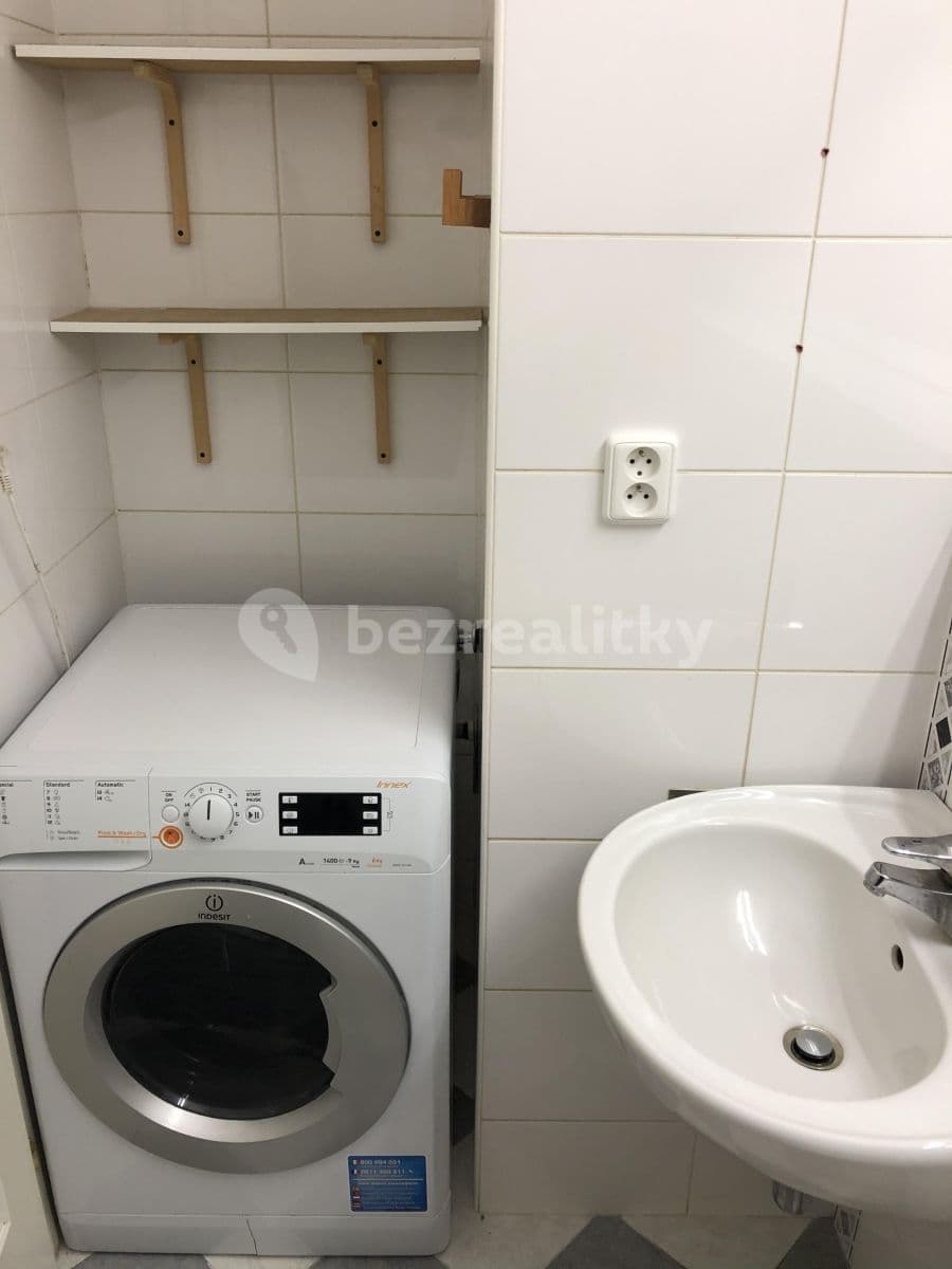 Pronájem bytu 2+kk 33 m², Mozartova, Praha, Praha Pronájem bytu 2+kk 33 m², Mozartova, Praha, Praha