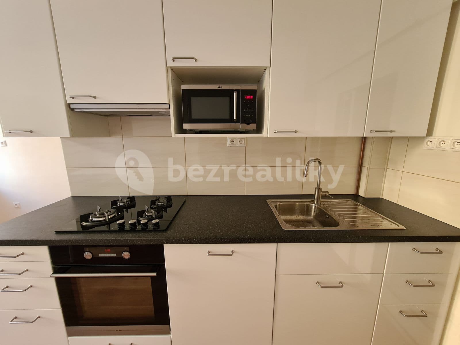 Pronájem bytu 2+kk 53 m², Víta Nejedlého, Praha, Praha Pronájem bytu 2+kk 53 m², Víta Nejedlého, Praha, Praha