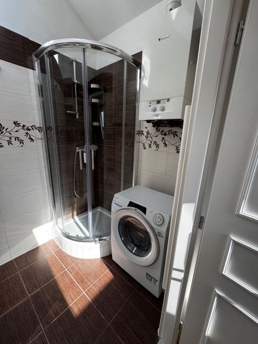 Pronájem bytu 2+kk 54 m², Grafická, Praha, Praha Pronájem bytu 2+kk 54 m², Grafická, Praha, Praha