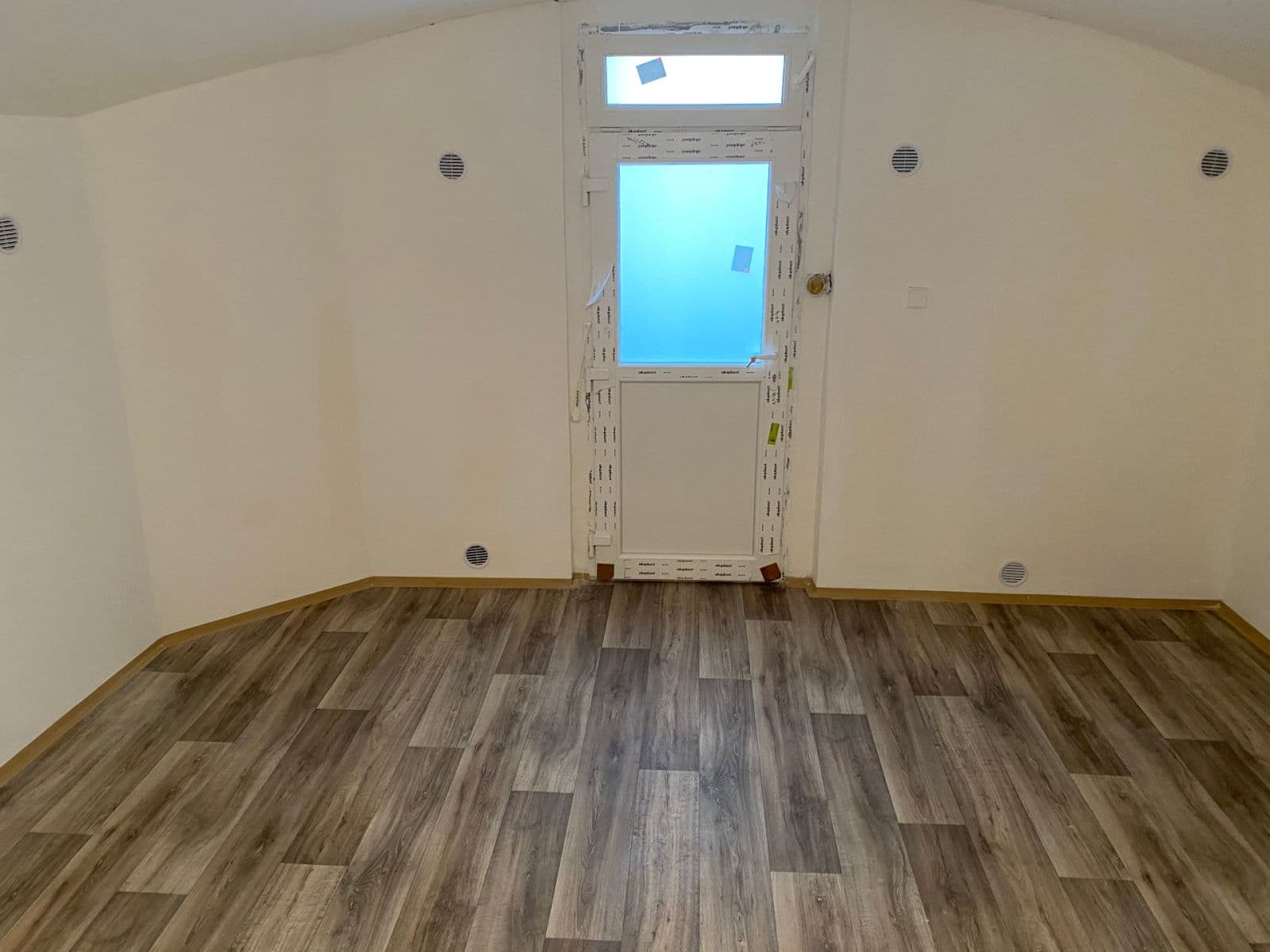 Pronájem nebytového prostoru 52 m², Gutova, Praha, Praha Pronájem nebytového prostoru 52 m², Gutova, Praha, Praha