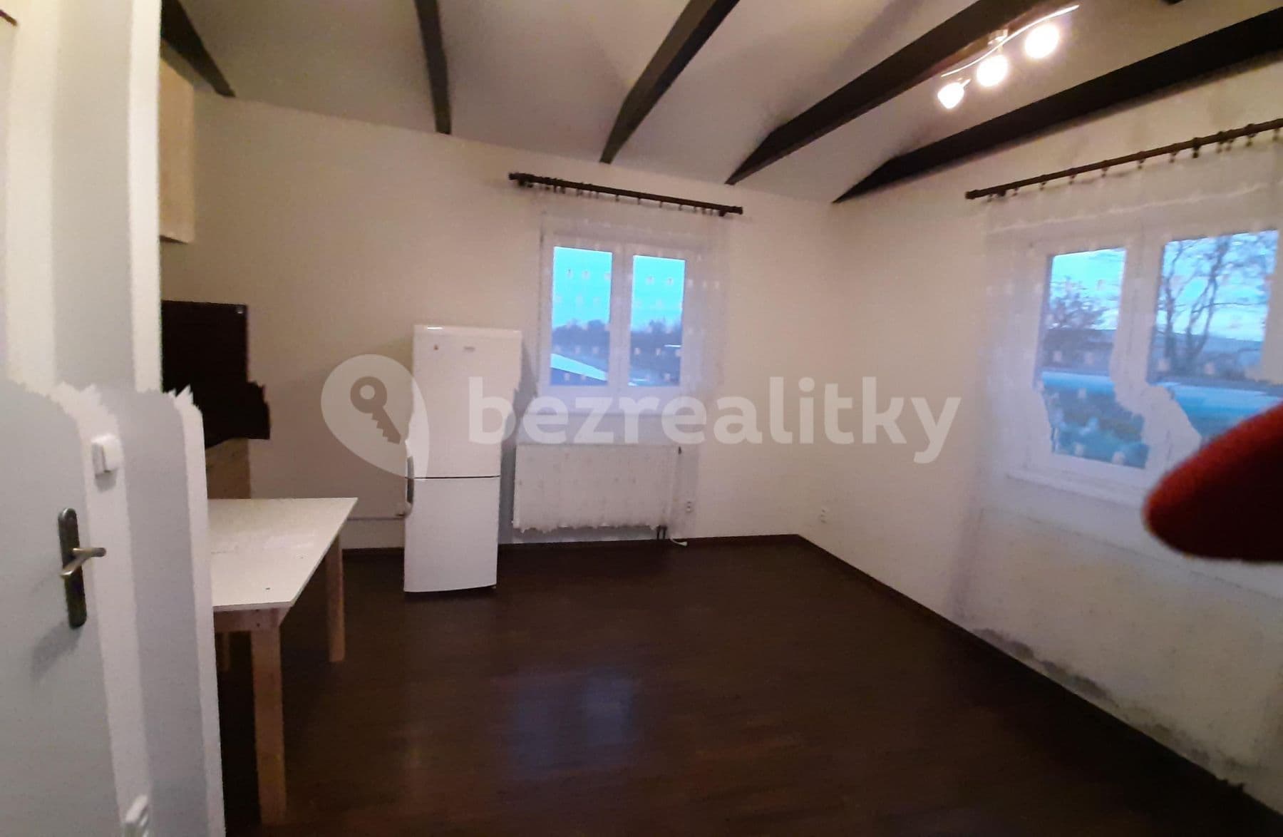 Pronájem bytu Garsoniéra 35 m², Nádražní, Líbeznice, Středočeský kraj Pronájem bytu Garsoniéra 35 m², Nádražní, Líbeznice, Středočeský kraj