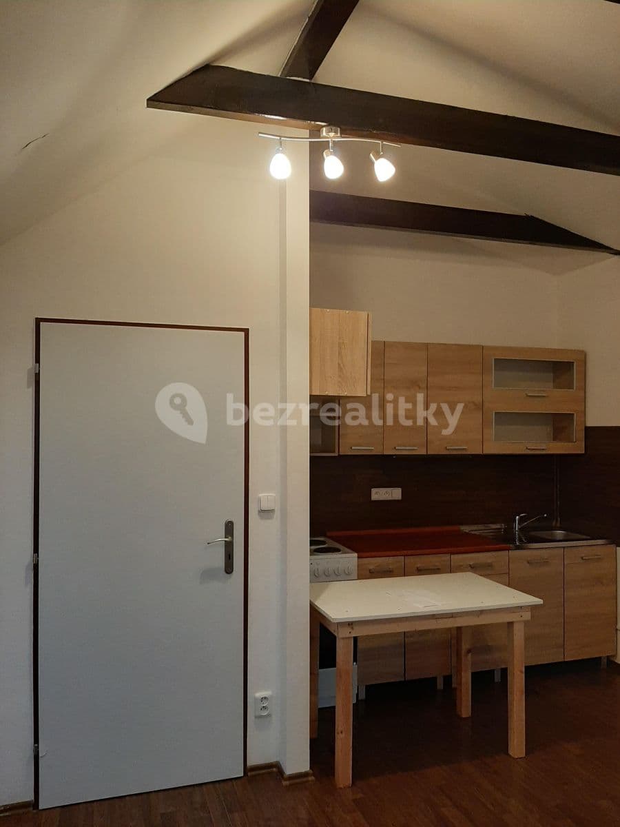 Pronájem bytu Garsoniéra 35 m², Nádražní, Líbeznice, Středočeský kraj Pronájem bytu Garsoniéra 35 m², Nádražní, Líbeznice, Středočeský kraj
