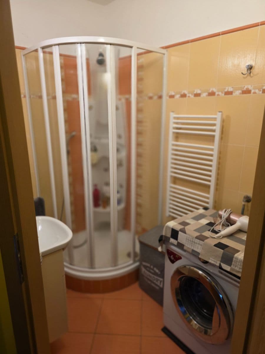 Pronájem bytu 2+1 56 m², Březinova, Jihlava, Kraj Vysočina Pronájem bytu 2+1 56 m², Březinova, Jihlava, Kraj Vysočina