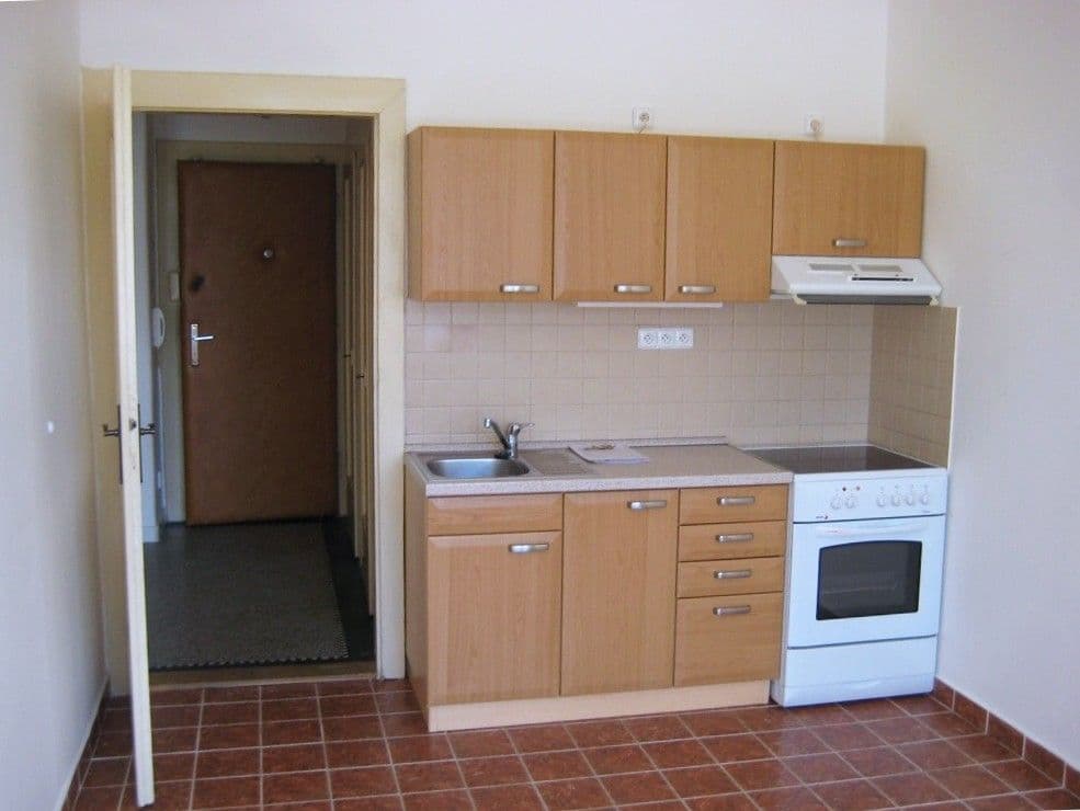 Pronájem bytu 2+kk 45 m², Bulharská, Praha, Praha Pronájem bytu 2+kk 45 m², Bulharská, Praha, Praha