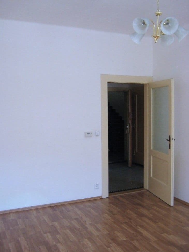 Pronájem bytu 2+kk 45 m², Bulharská, Praha, Praha Pronájem bytu 2+kk 45 m², Bulharská, Praha, Praha