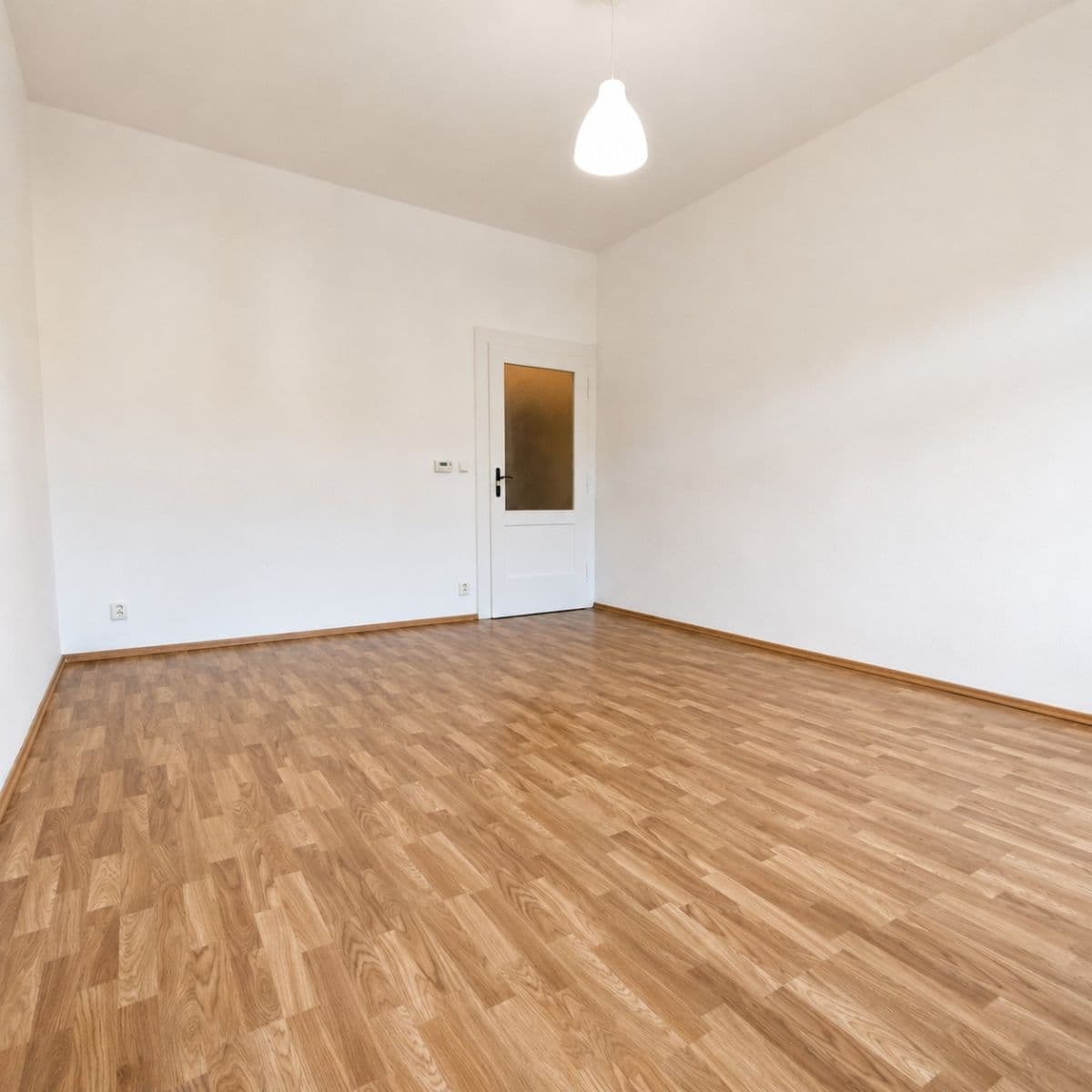 Pronájem bytu 2+kk 45 m², Bulharská, Praha, Praha Pronájem bytu 2+kk 45 m², Bulharská, Praha, Praha