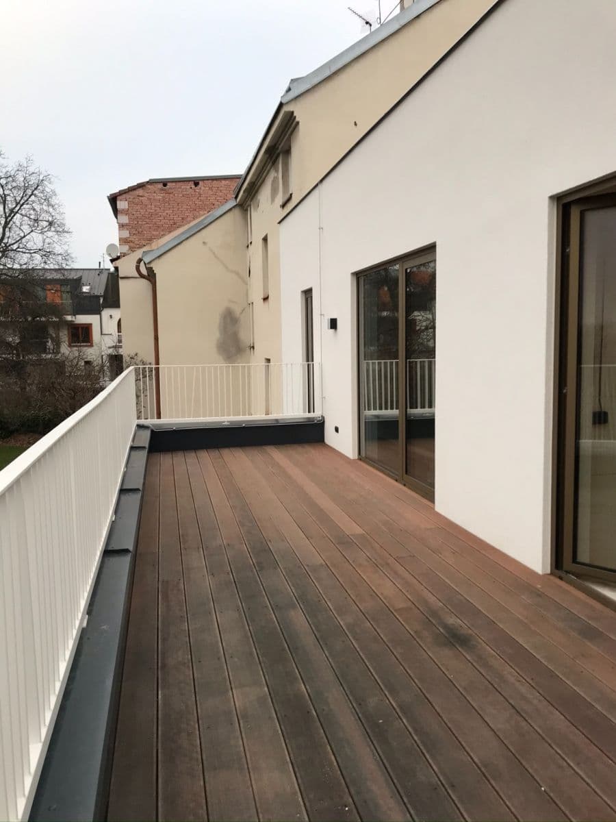 Pronájem bytu 1+kk 37 m², Na Pecích, Praha, Praha Pronájem bytu 1+kk 37 m², Na Pecích, Praha, Praha