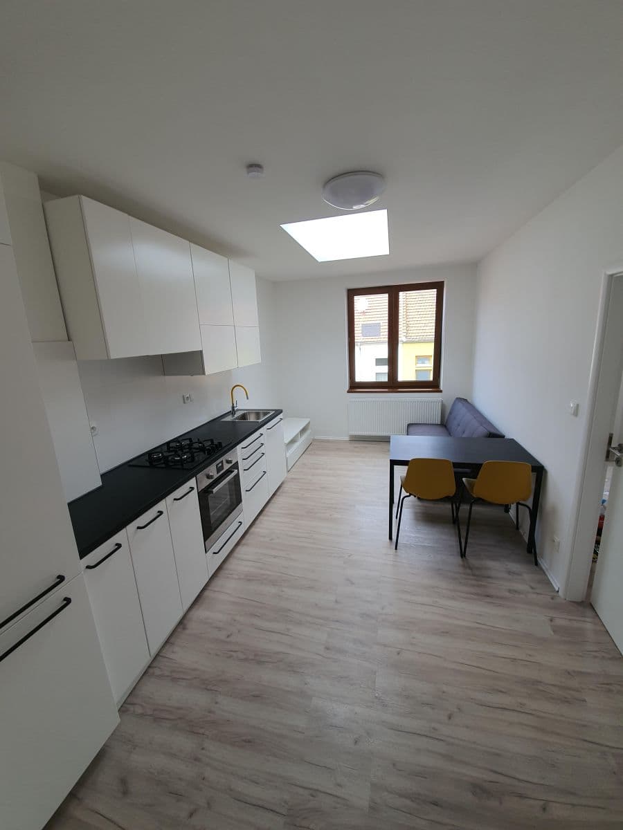 Pronájem bytu 2+kk 33 m², Boženy Němcové, Brno, Jihomoravský kraj Pronájem bytu 2+kk 33 m², Boženy Němcové, Brno, Jihomoravský kraj