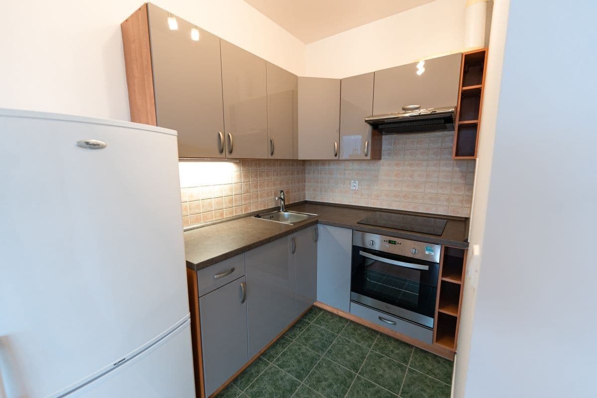 Pronájem bytu 1+kk 37 m², Přeučilova, Praha, Praha Pronájem bytu 1+kk 37 m², Přeučilova, Praha, Praha