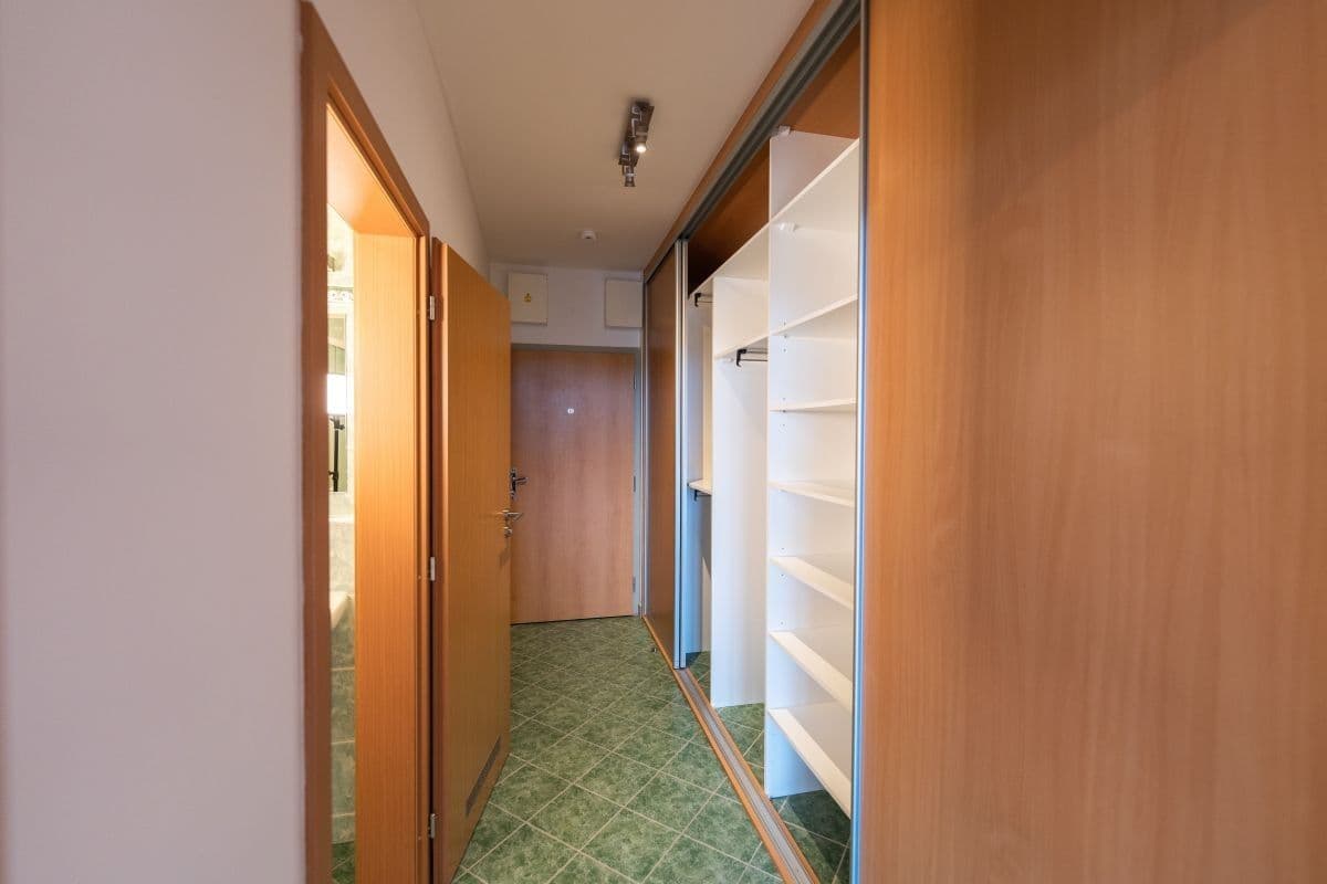 Pronájem bytu 1+kk 37 m², Přeučilova, Praha, Praha Pronájem bytu 1+kk 37 m², Přeučilova, Praha, Praha