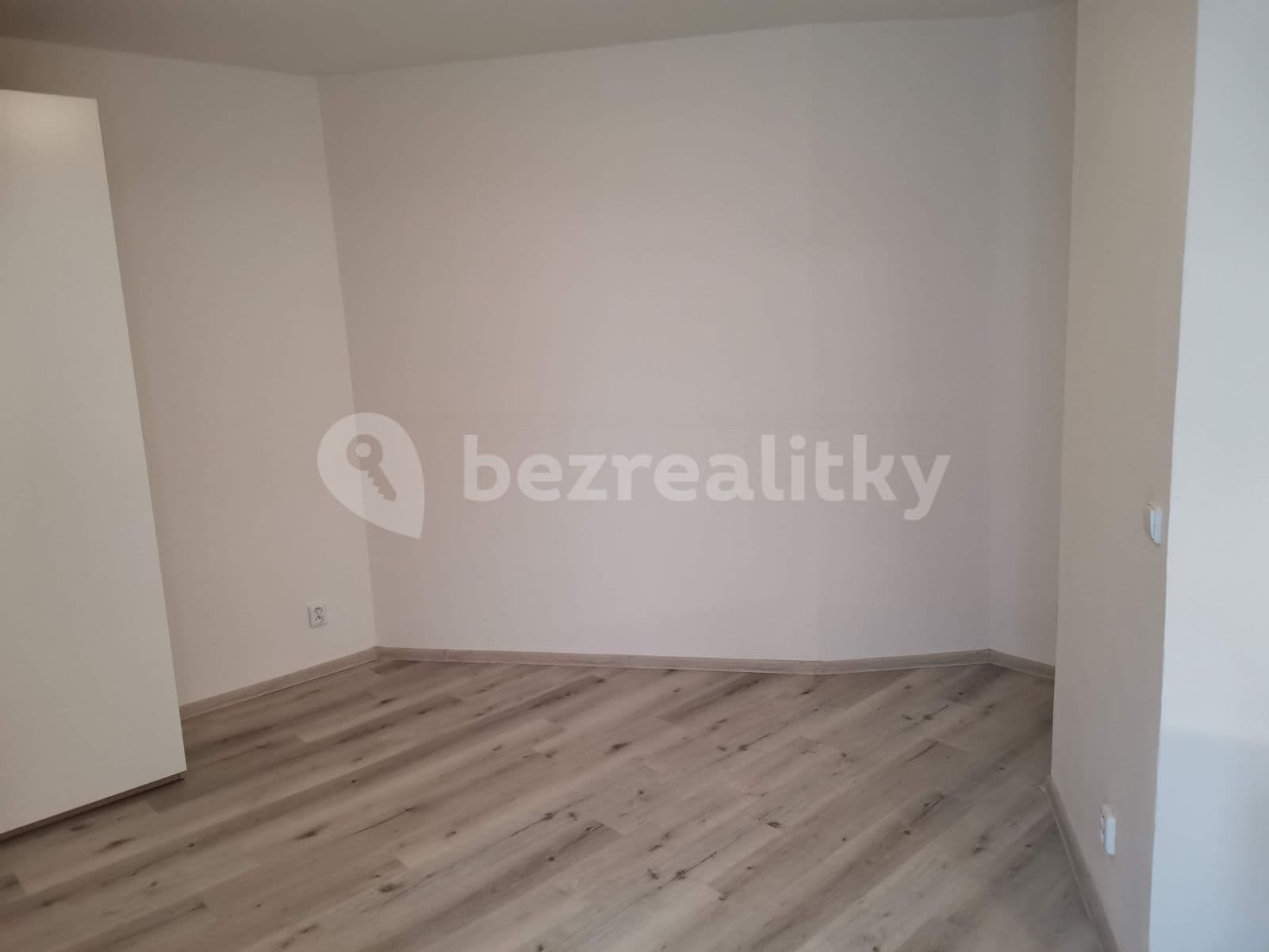 Pronájem bytu 1+kk 30 m², Slámova, Brno, Jihomoravský kraj Pronájem bytu 1+kk 30 m², Slámova, Brno, Jihomoravský kraj