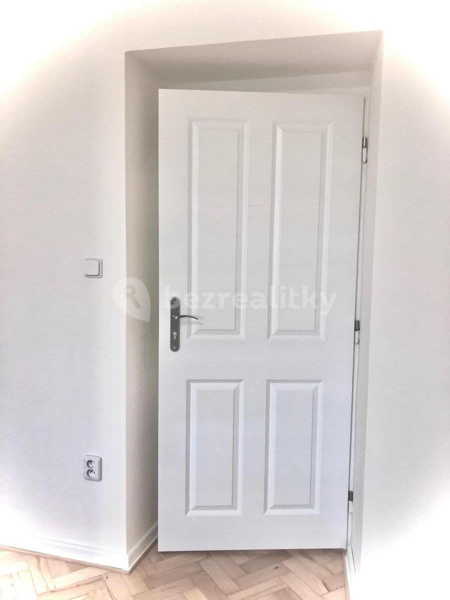 Pronájem bytu 2+1 70 m², Za Poštou, Olomouc, Olomoucký kraj Pronájem bytu 2+1 70 m², Za Poštou, Olomouc, Olomoucký kraj