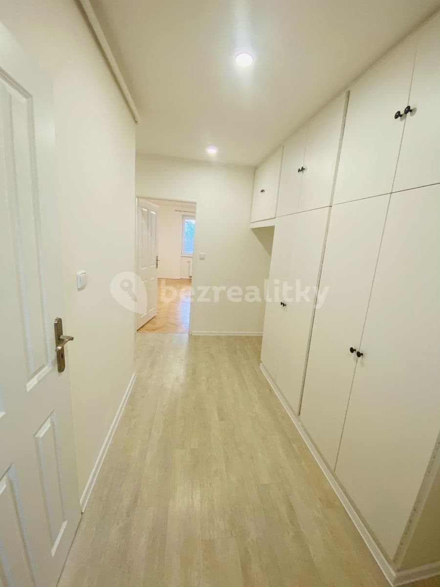 Pronájem bytu 2+1 70 m², Za Poštou, Olomouc, Olomoucký kraj Pronájem bytu 2+1 70 m², Za Poštou, Olomouc, Olomoucký kraj