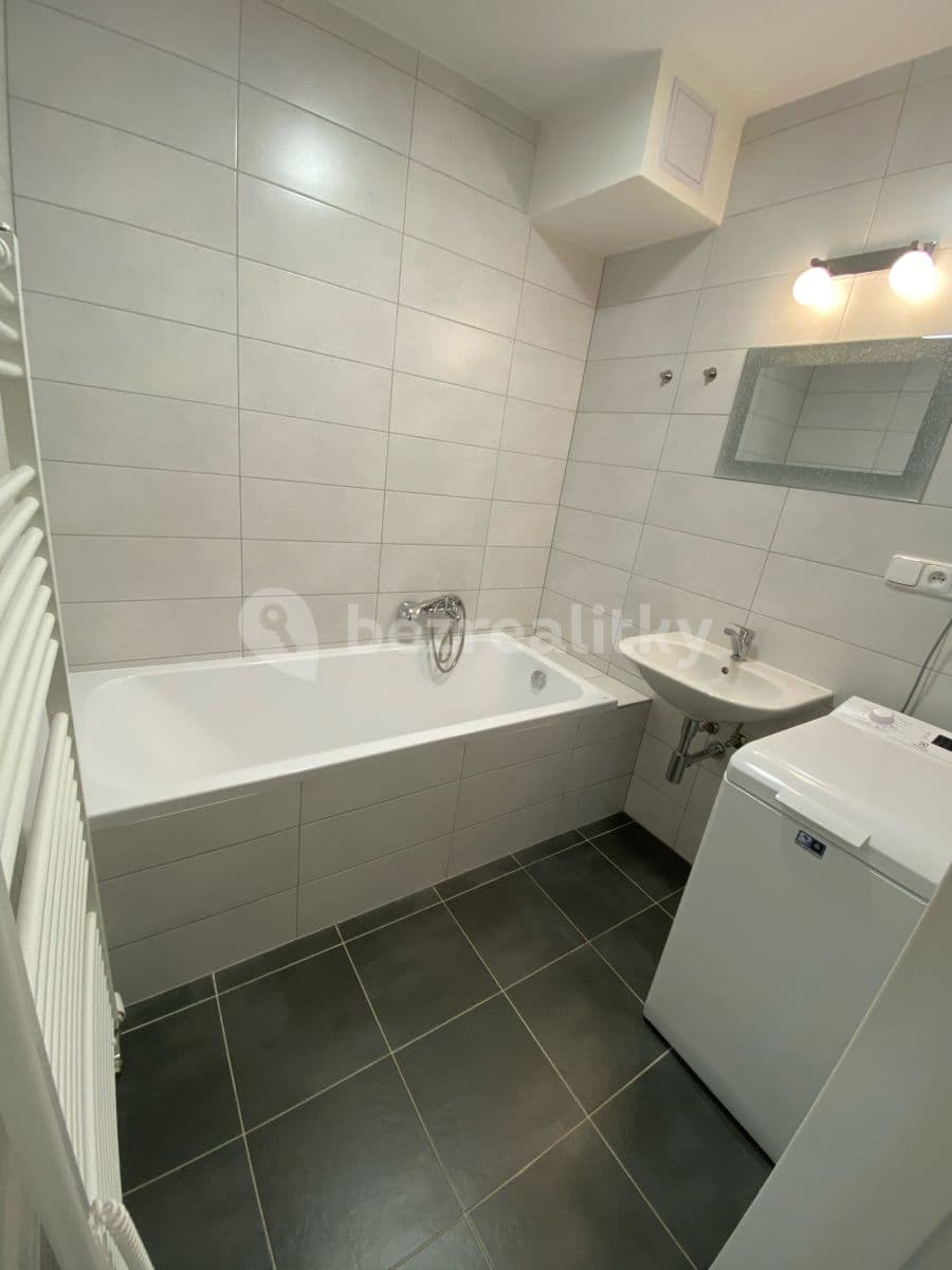 Pronájem bytu 2+1 70 m², Za Poštou, Olomouc, Olomoucký kraj Pronájem bytu 2+1 70 m², Za Poštou, Olomouc, Olomoucký kraj