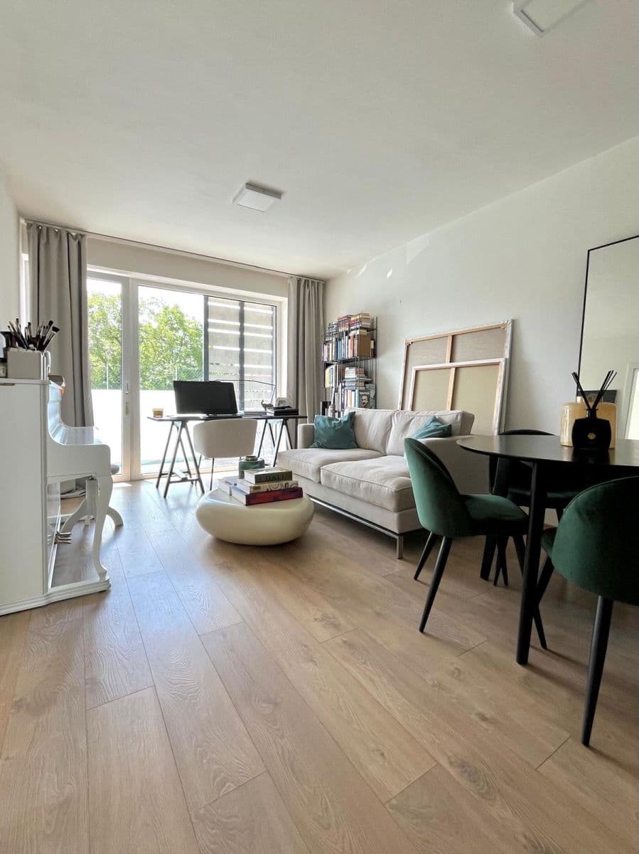 Pronájem bytu 2+kk 65 m², Nová, České Budějovice, Jihočeský kraj Pronájem bytu 2+kk 65 m², Nová, České Budějovice, Jihočeský kraj
