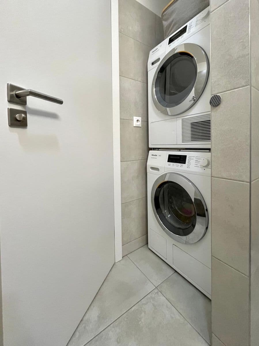 Pronájem bytu 2+kk 65 m², Nová, České Budějovice, Jihočeský kraj Pronájem bytu 2+kk 65 m², Nová, České Budějovice, Jihočeský kraj