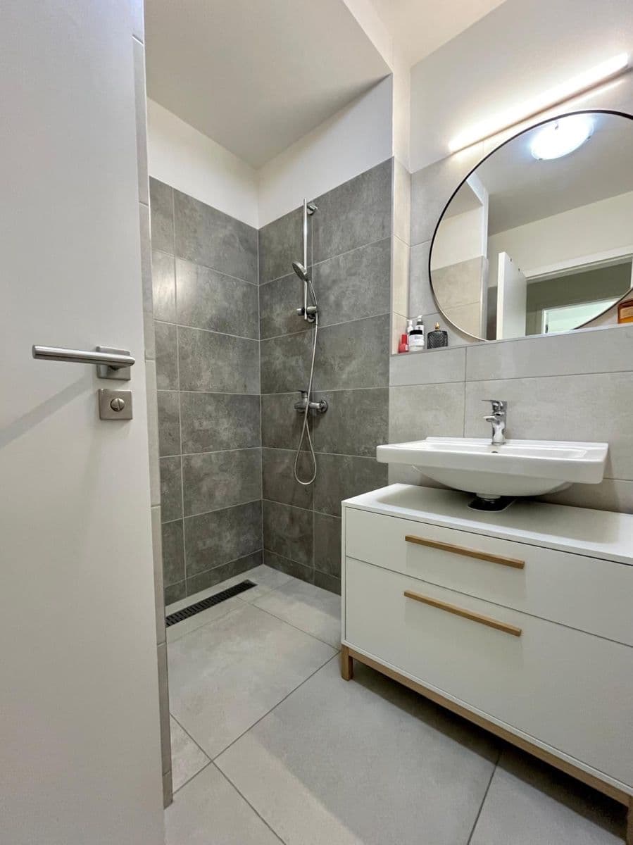 Pronájem bytu 2+kk 65 m², Nová, České Budějovice, Jihočeský kraj Pronájem bytu 2+kk 65 m², Nová, České Budějovice, Jihočeský kraj