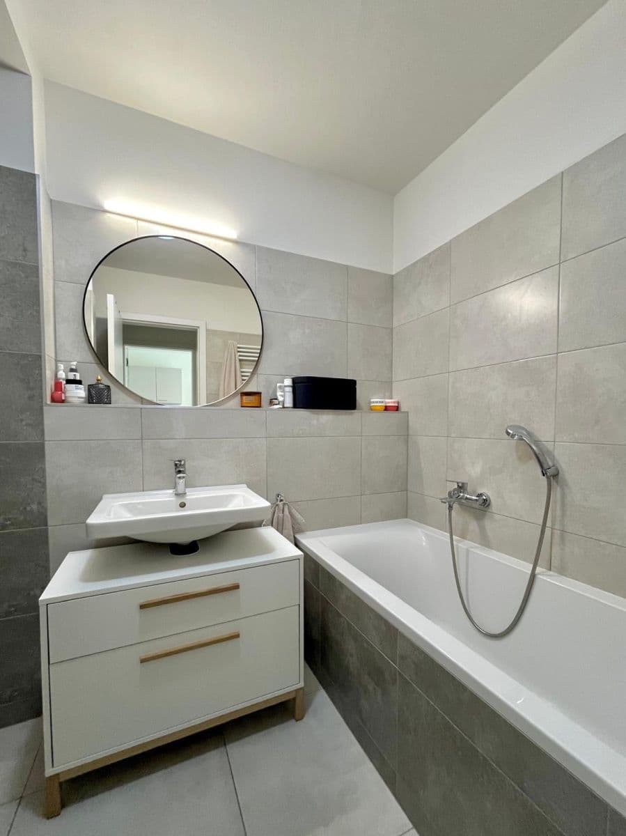 Pronájem bytu 2+kk 65 m², Nová, České Budějovice, Jihočeský kraj Pronájem bytu 2+kk 65 m², Nová, České Budějovice, Jihočeský kraj