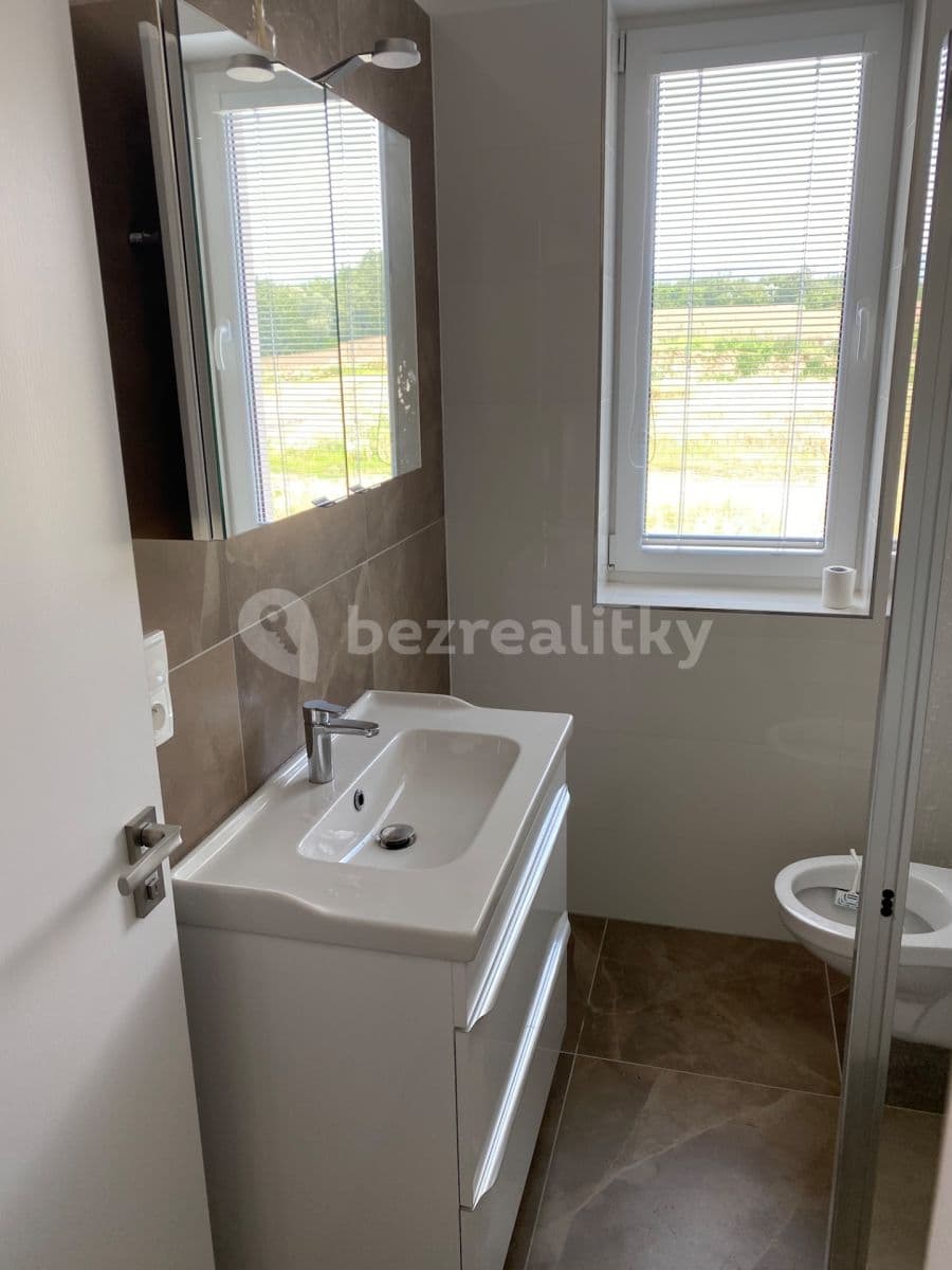 Pronájem bytu 1+kk 31 m², Na Výsluní, Lipník nad Bečvou, Olomoucký kraj Pronájem bytu 1+kk 31 m², Na Výsluní, Lipník nad Bečvou, Olomoucký kraj